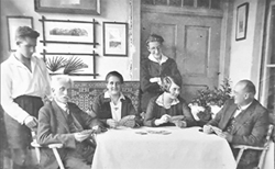 Dieses Foto von 1928 stammt vom Besuch in Wies bei der Fam. KNIELY